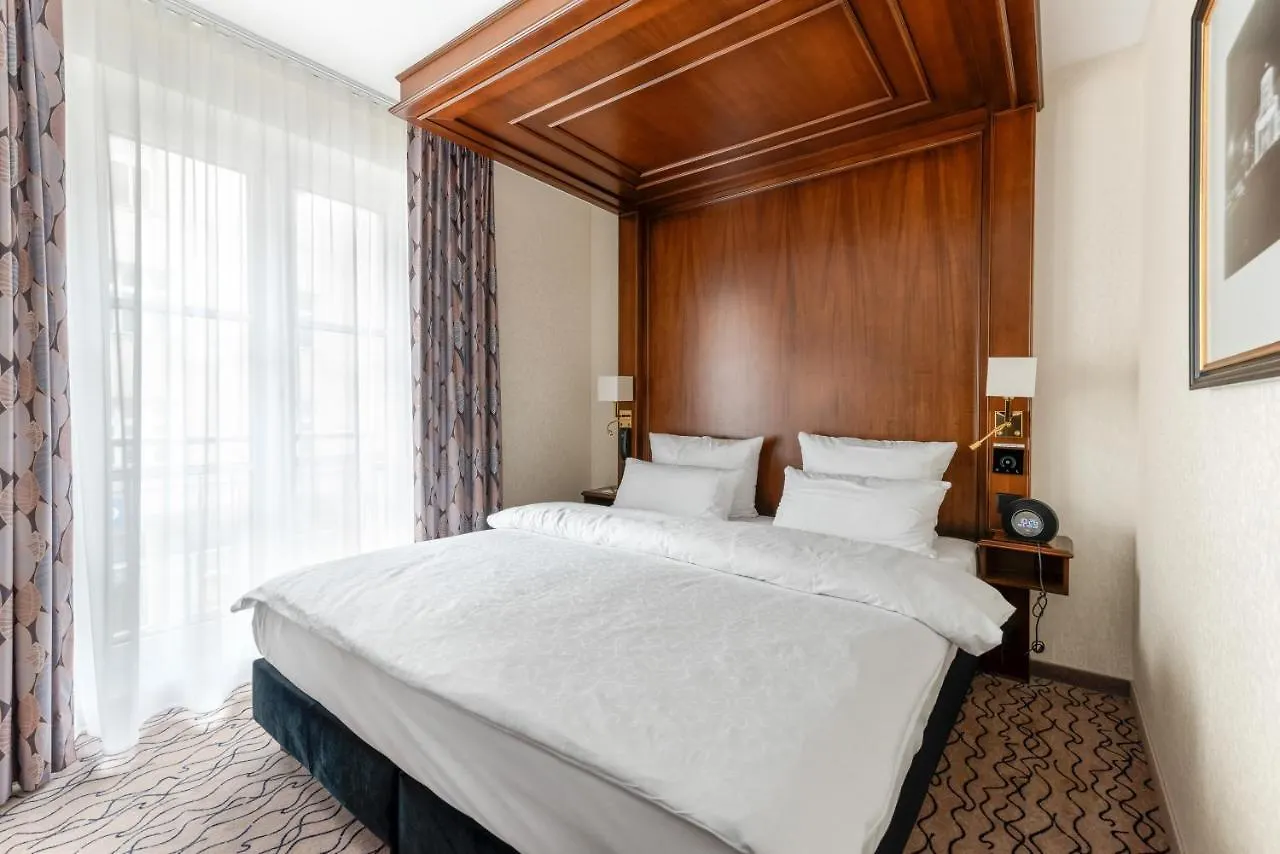 Advastay By King'S München Hotel